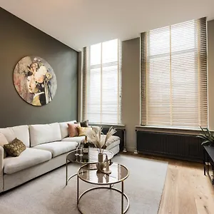 Glamorous Gateway Rose Appartement Den Haag