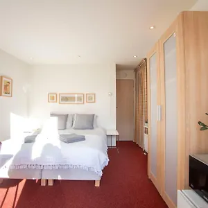 Ferienhaus 19 With Private Parking, Zandvoort
